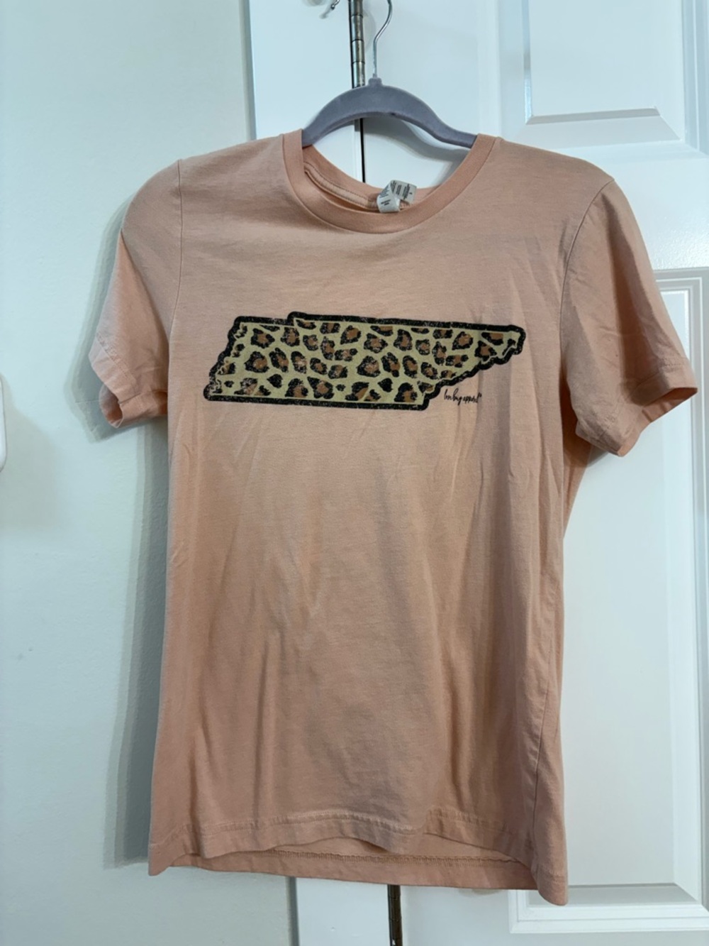 Bella Canvas Peach Short Sleeve Tee with Leopard Tennessee Graphic